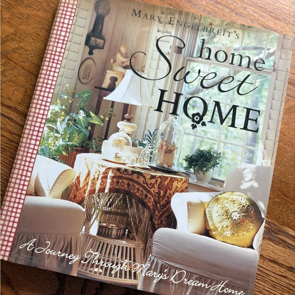 Mary Engelbreit's 2004 Home Sweet Home hardcover Book- excellent condition